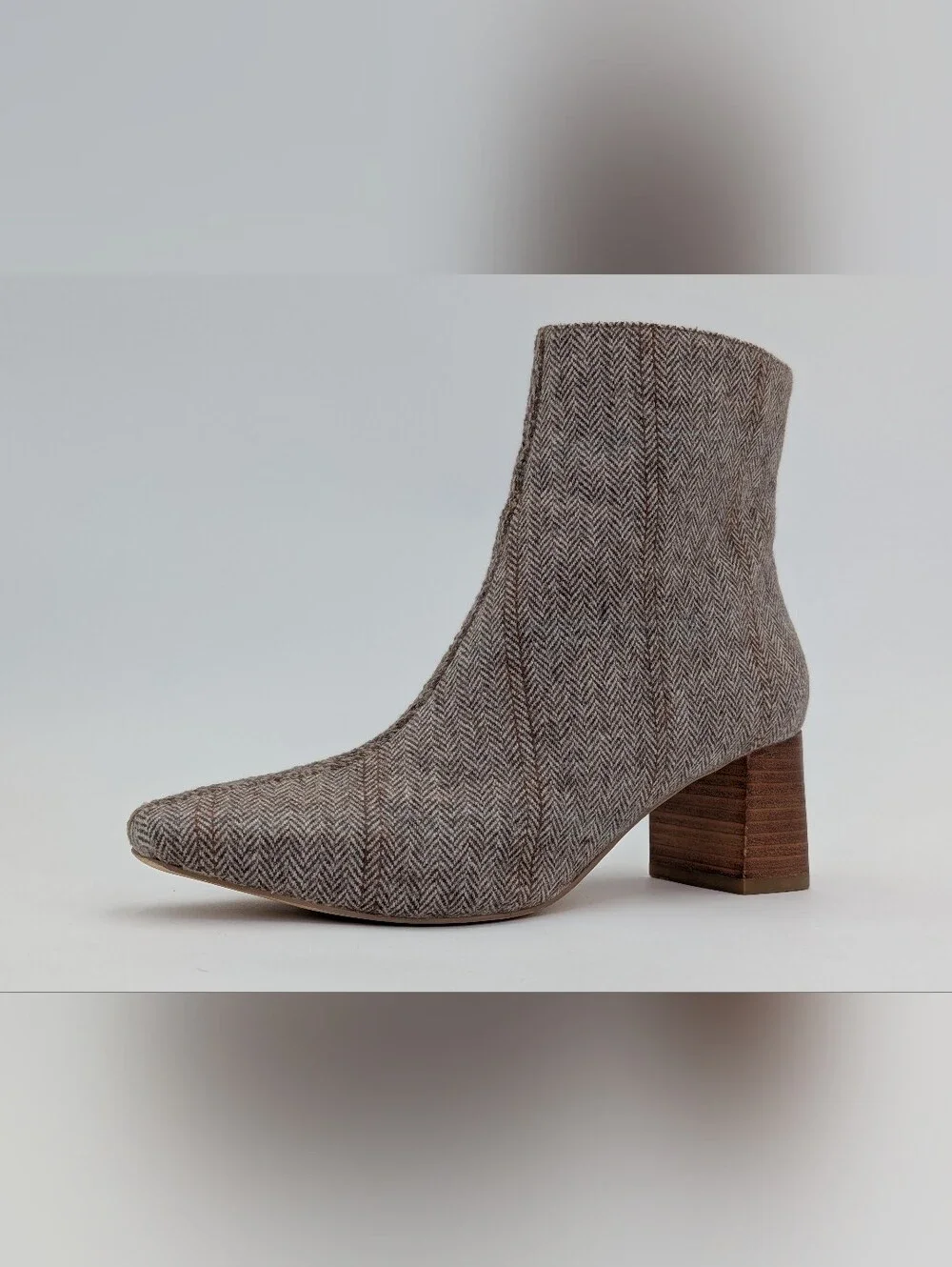 Coconuts by Matisse Sz 7 Herringbone Tweed Stacked Block Heel Ankle Booties